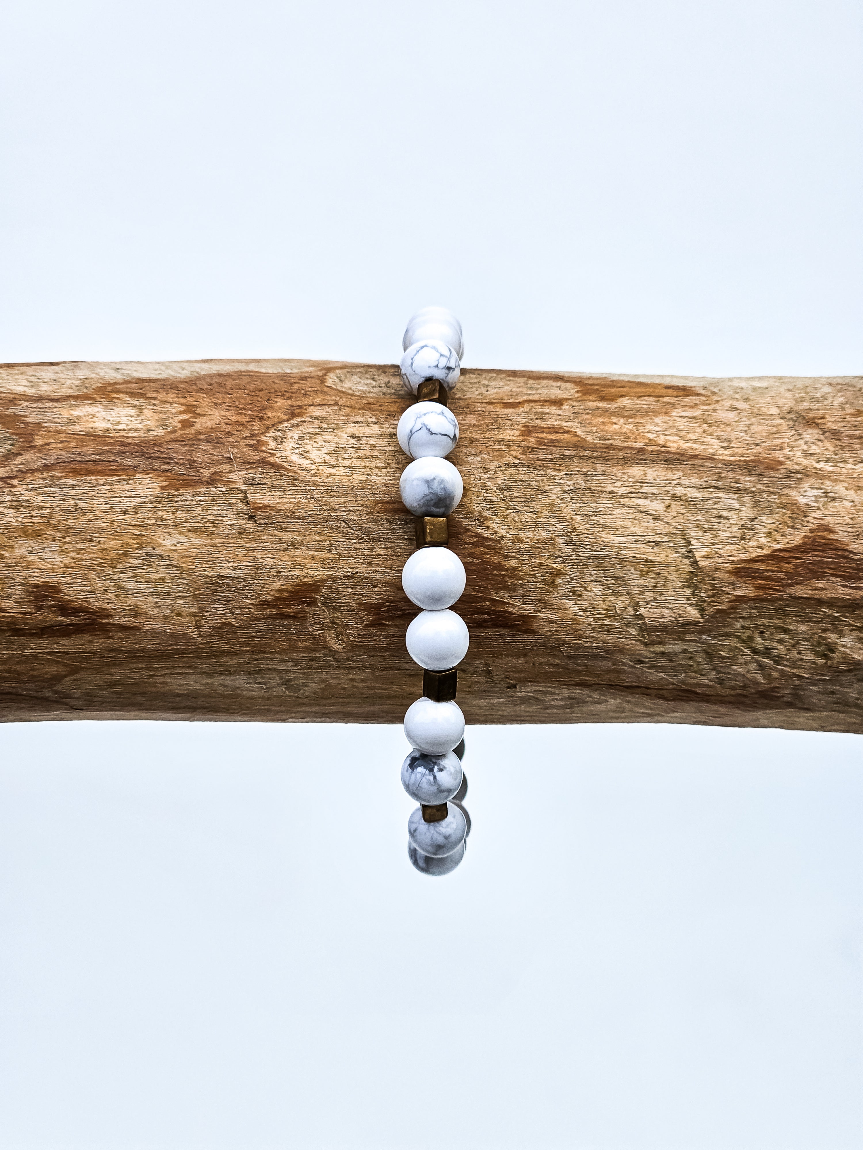 Bracelet • White Howlite (6 mm) with bronze spacers