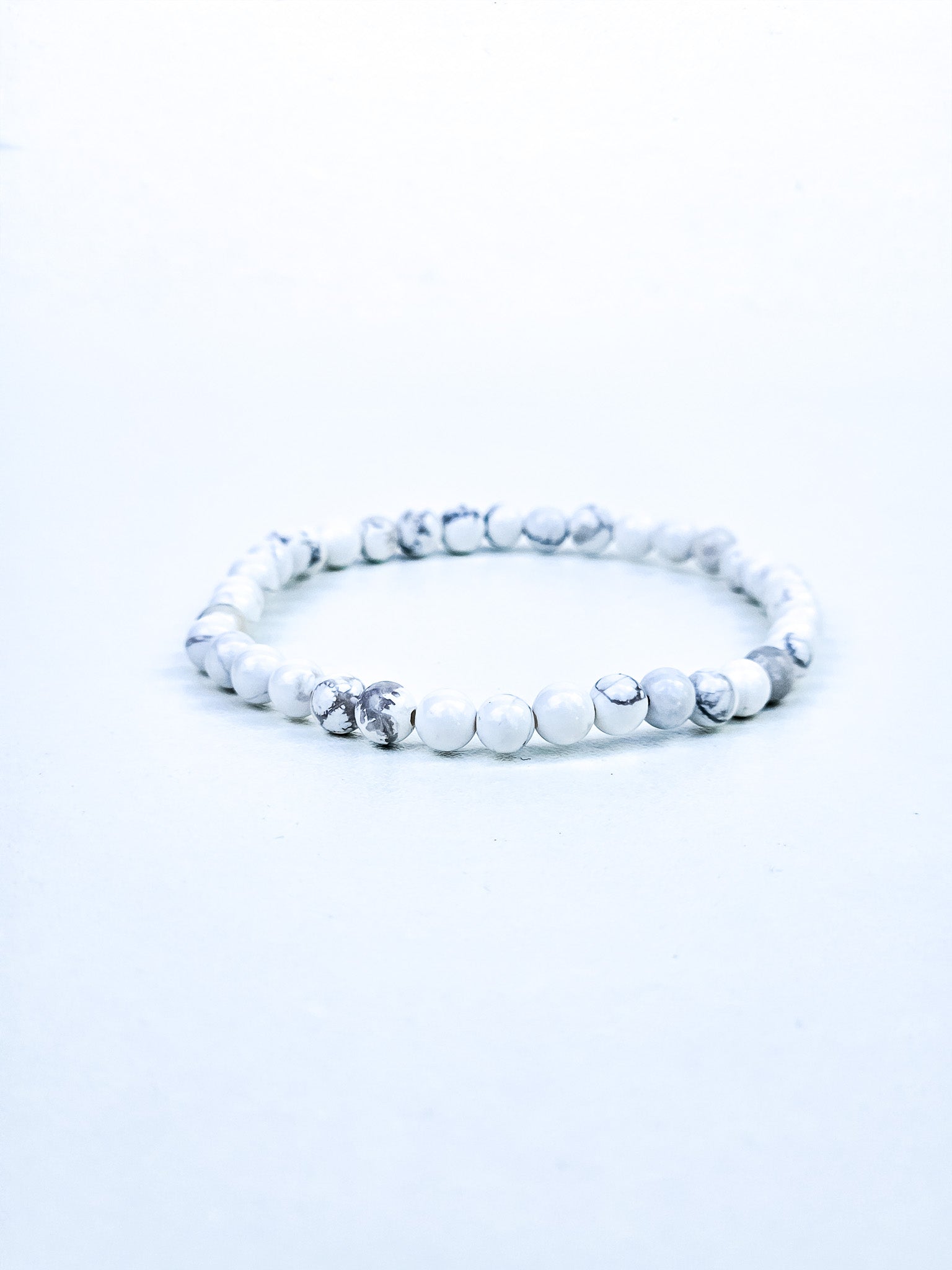 Bracelet • White Howlite (4 mm)