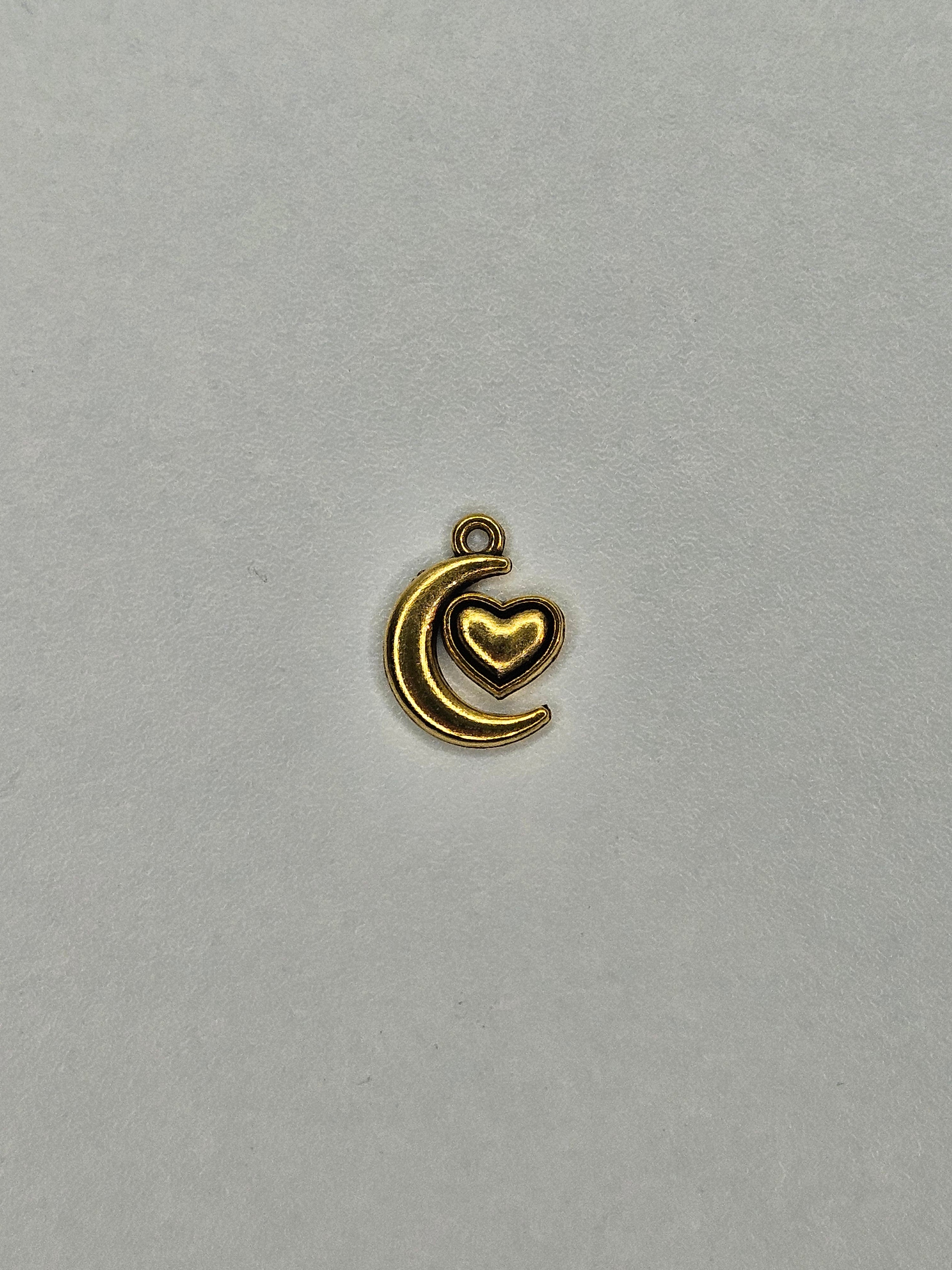 Moon + heart pendant gold 001