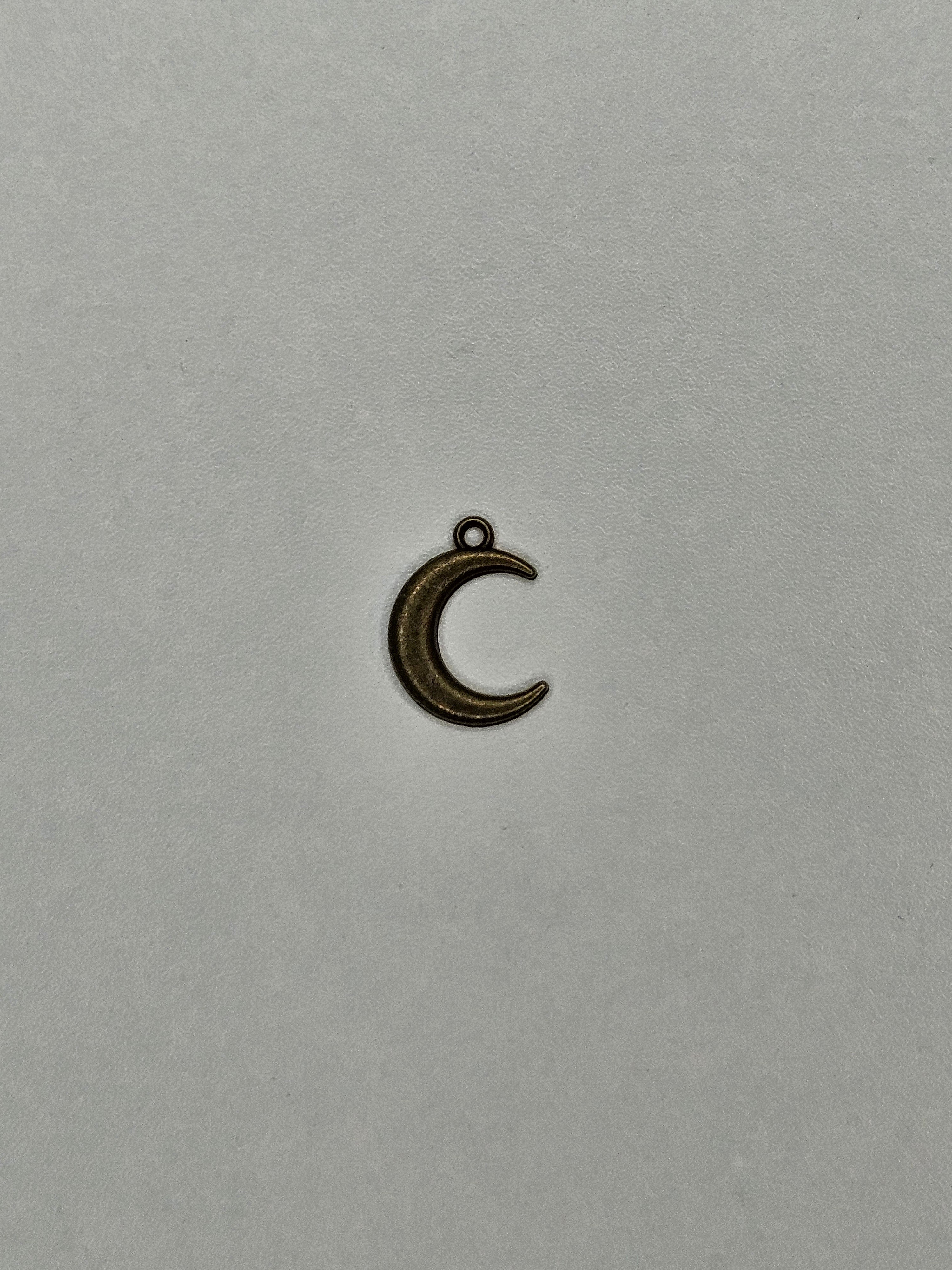 Pendentif lune bronze 002