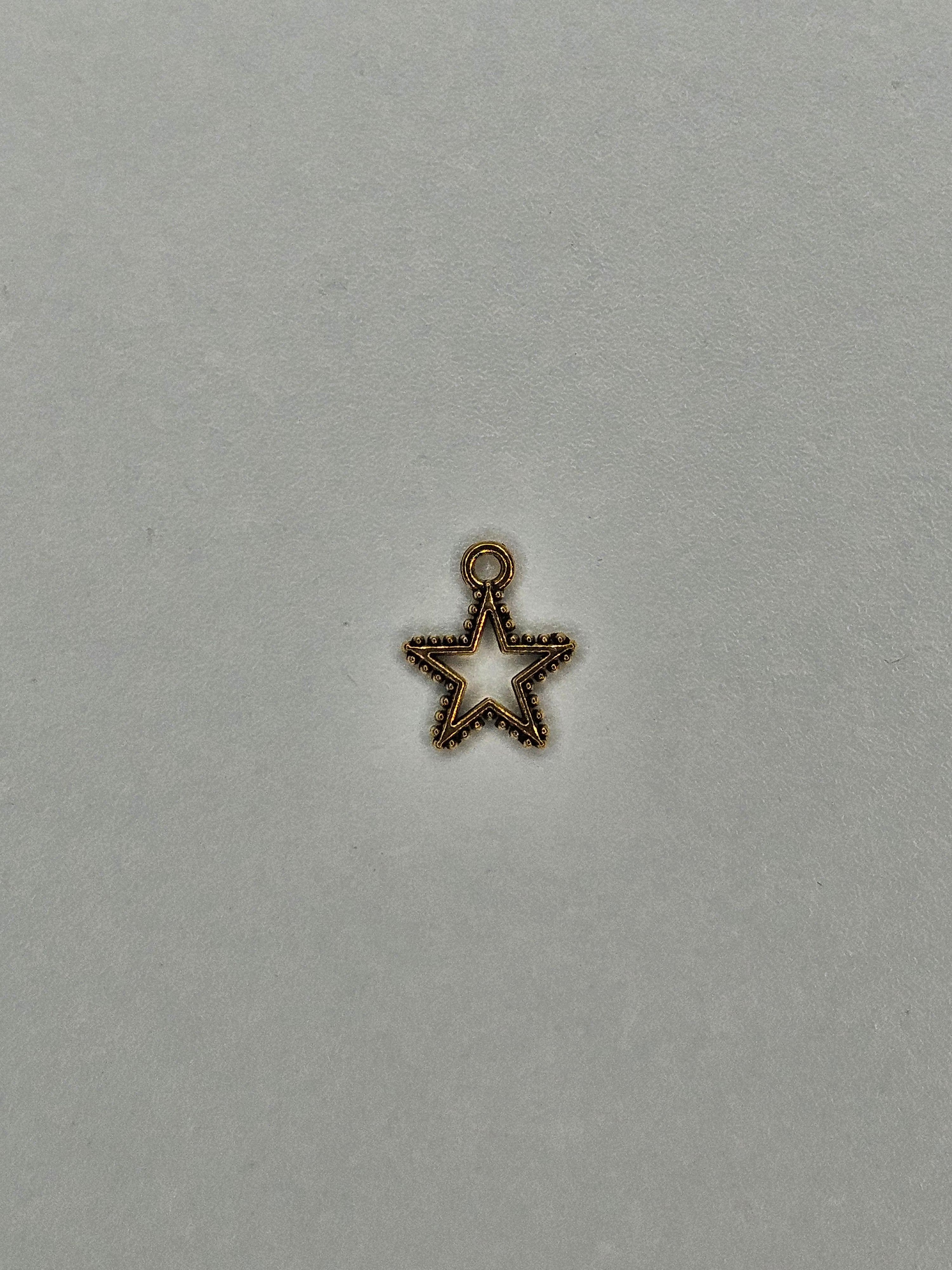 Star pendant gold 001