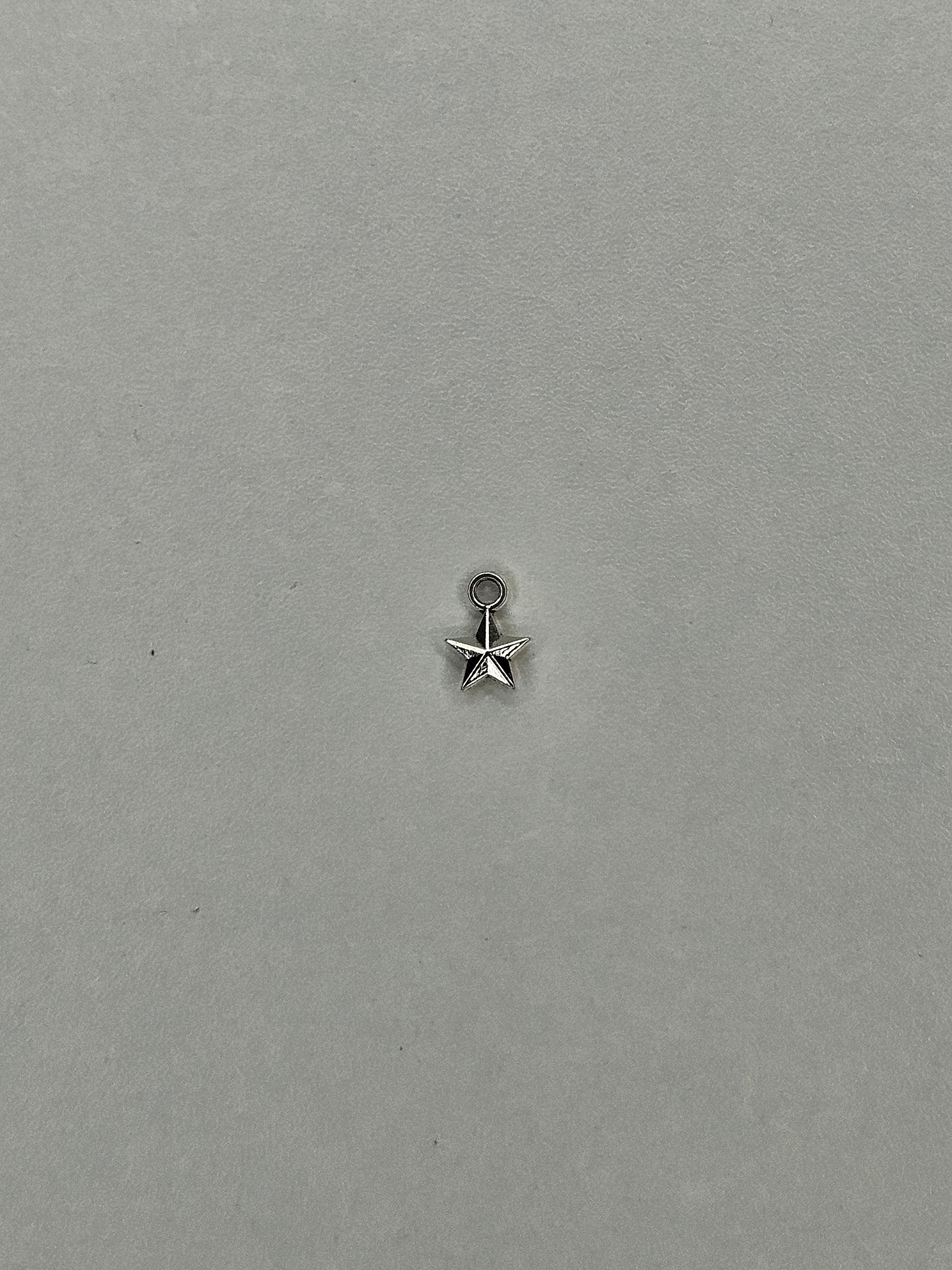 Silver star pendant 002
