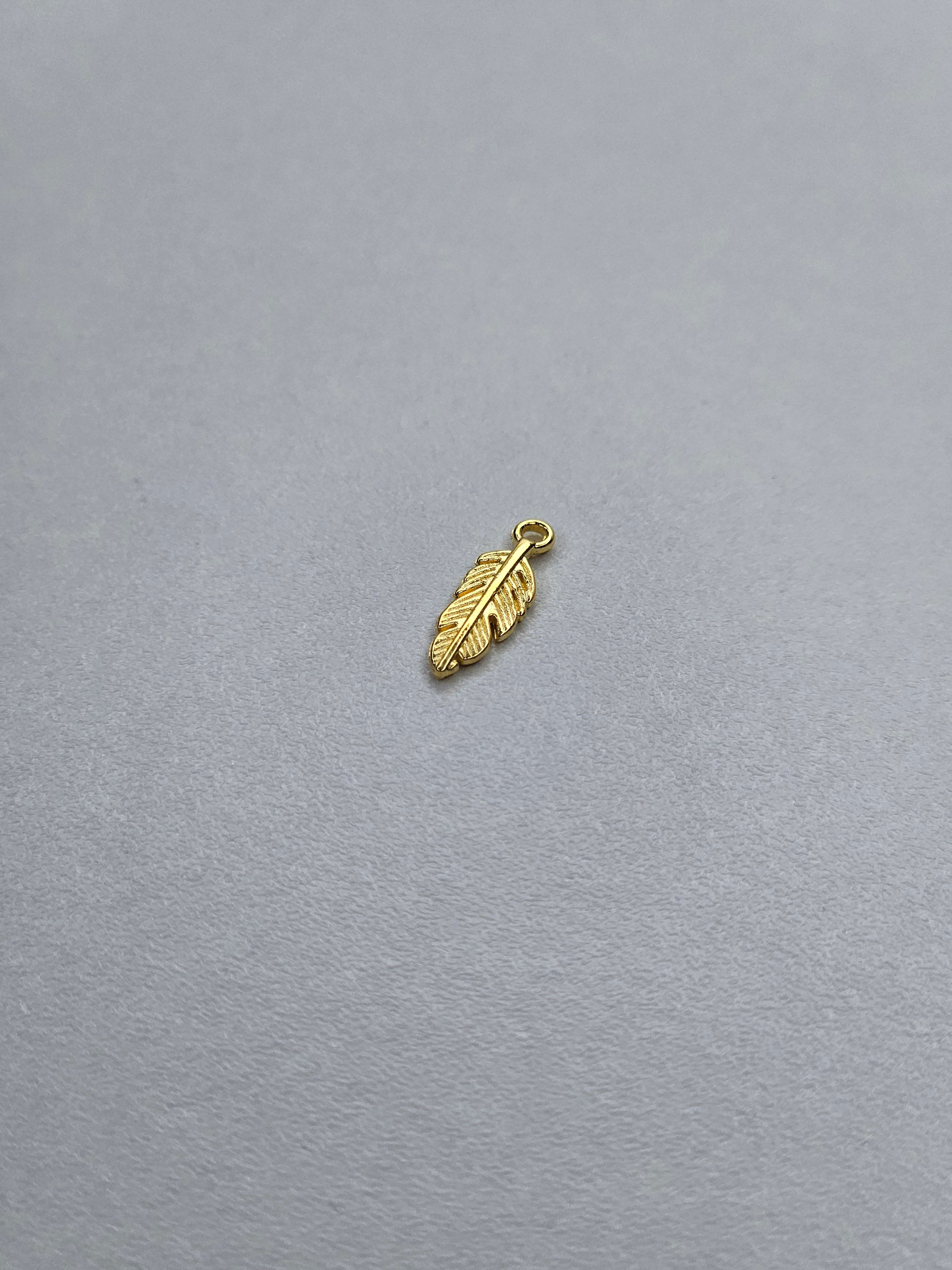 Pendentif plume or 001