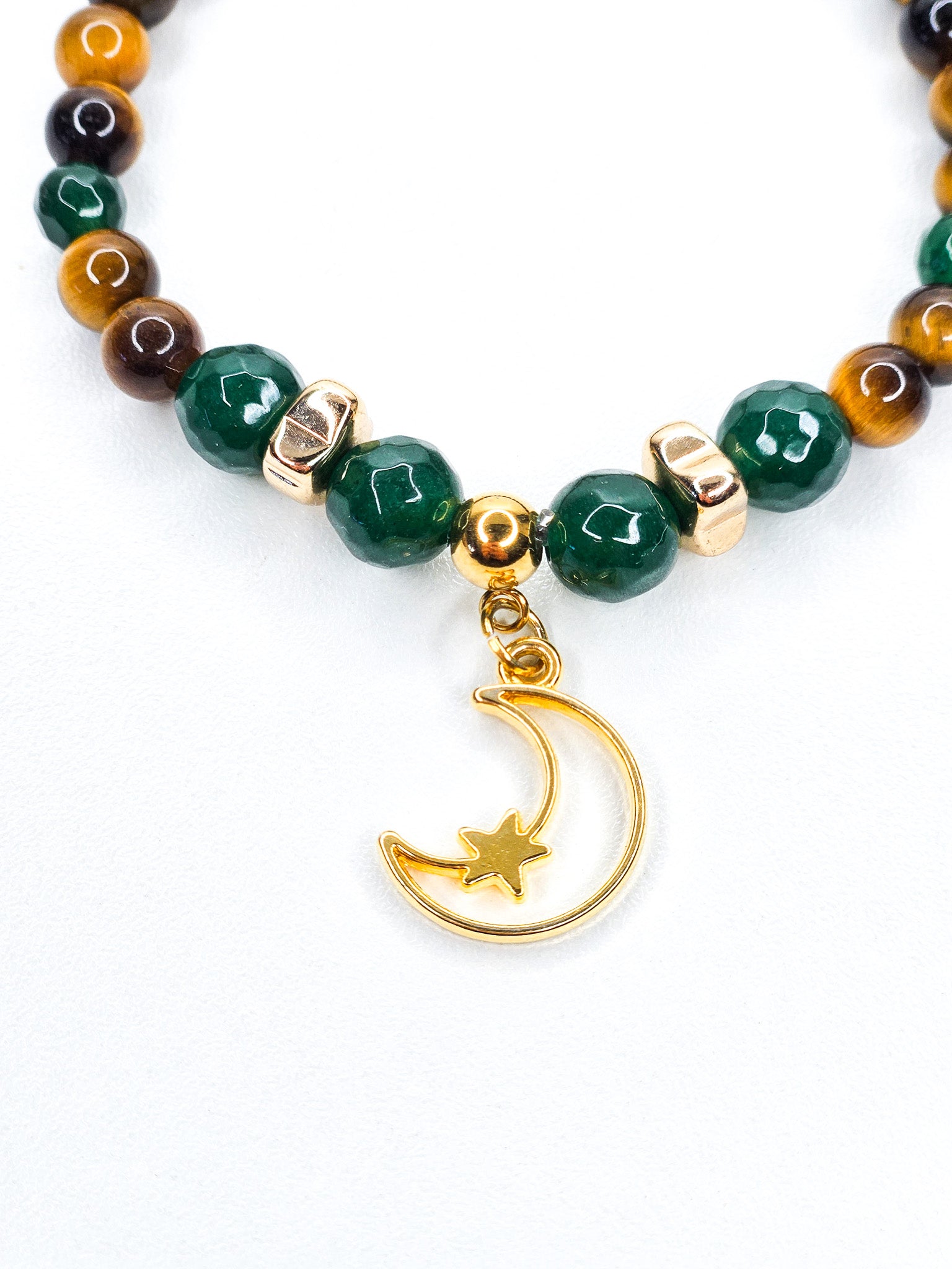 Bracelet • Oeil de tigre & Jade émeraude avec pendentif lune