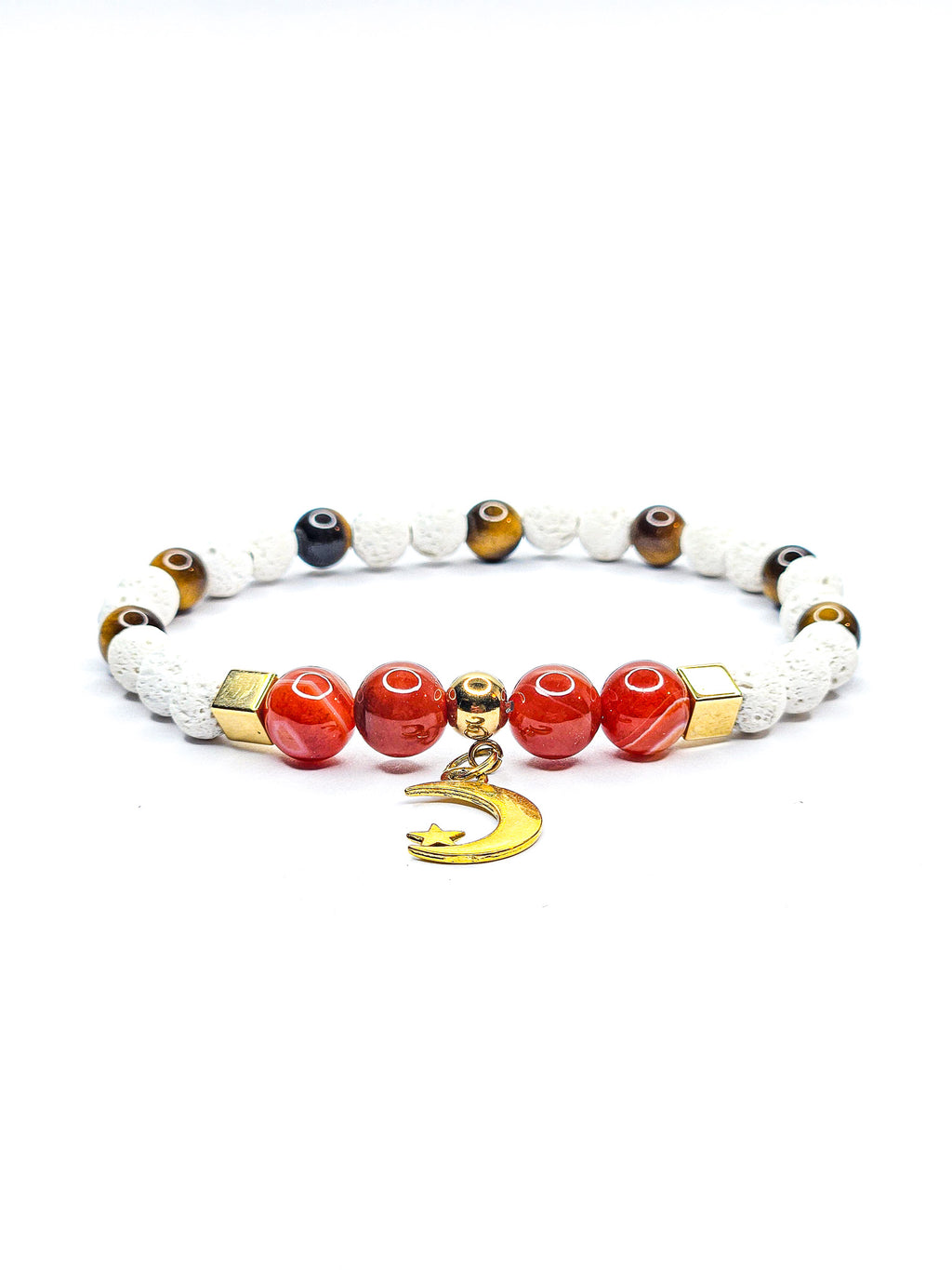 Bracelet • Agate orange, Oeil de tigre & Pierre de lave blanche (6 mm & 8 mm) avec pendentif doré "Lune et étoile"