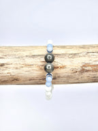 Bracelet • Angélite, Pierre de lave blanche & Pyrite (8 mm & 6 mm) avec perles argentées "Lune"