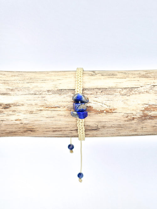 Macrame bracelet • Sodalite (chips)
