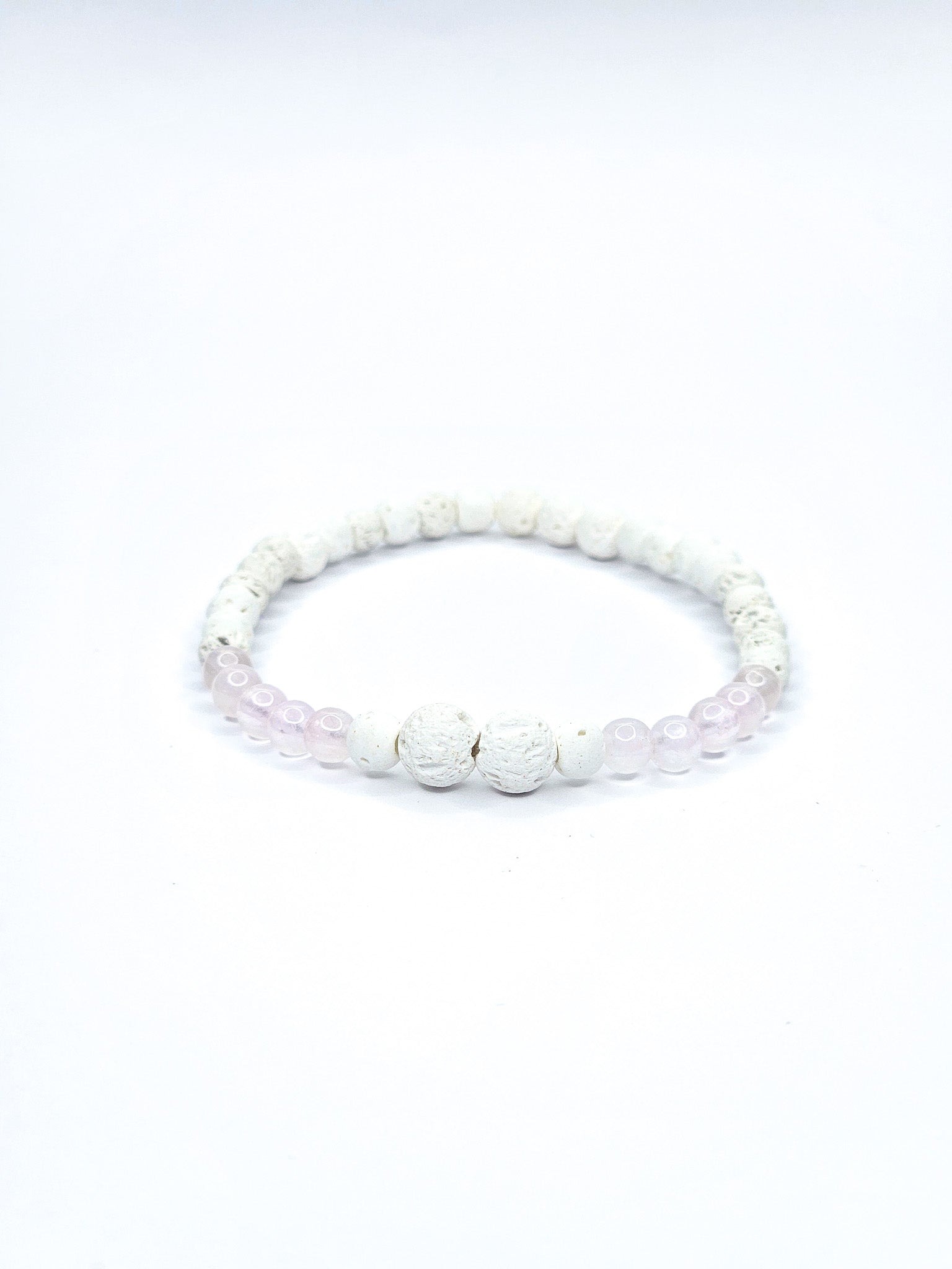 Bracelet • Pierre de lave blanche & Quartz rose (6 mm & 4 mm)