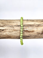 Bracelet • Pierre de lave teintée verte (4 mm)