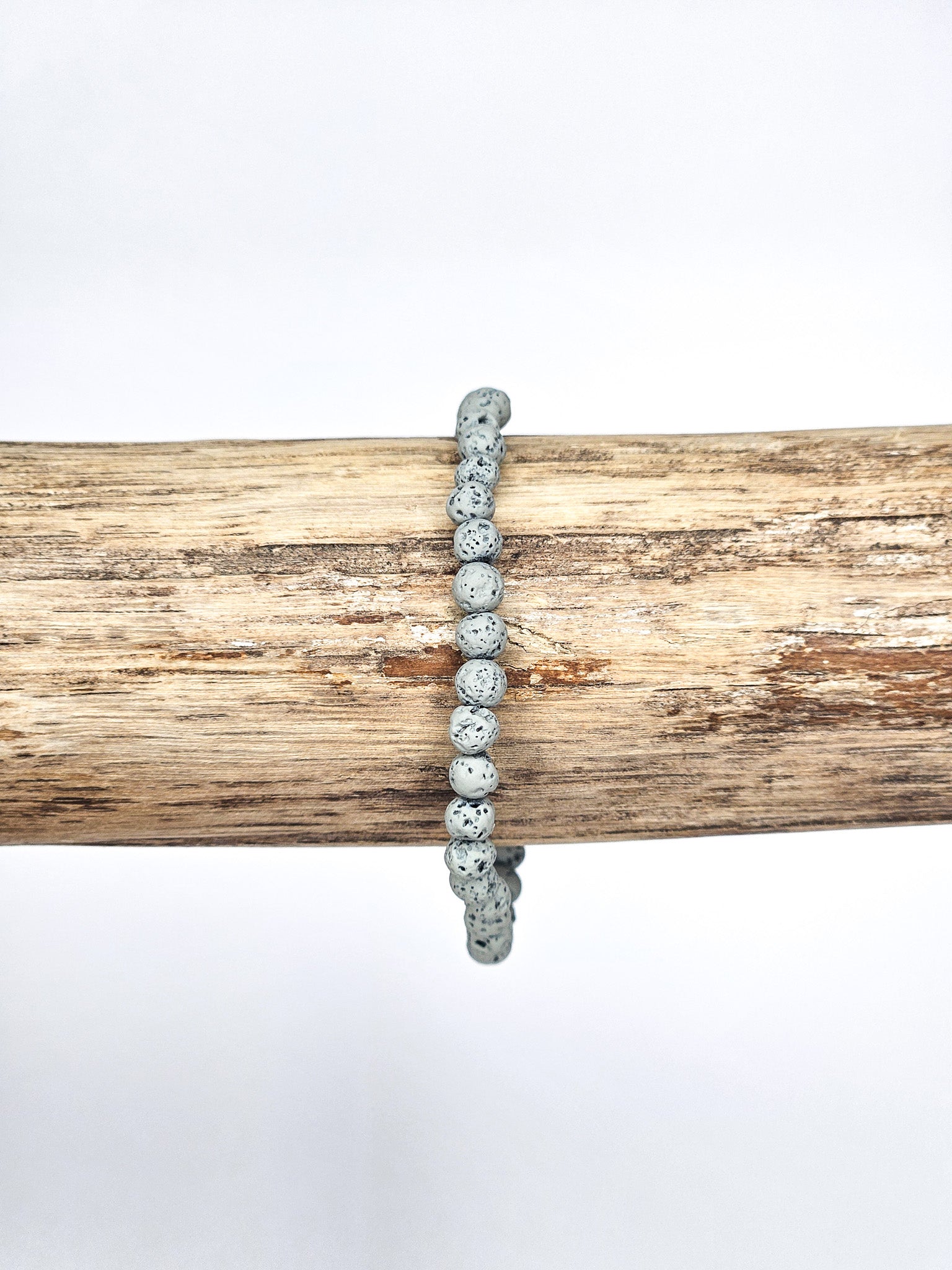Bracelet • Grey dyed lava stone (4 mm)