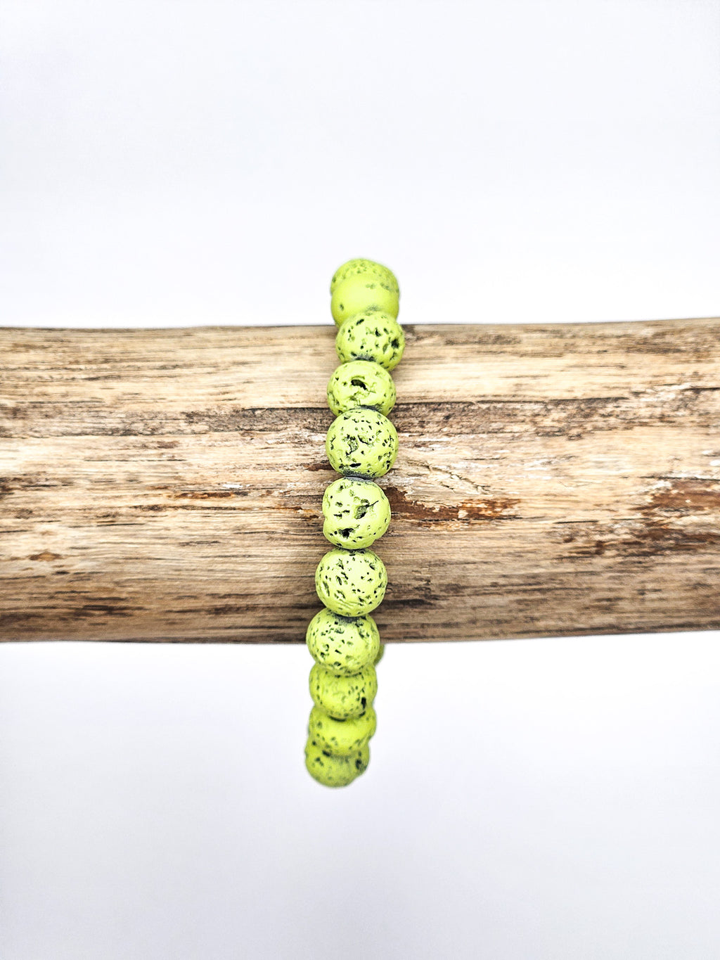 Bracelet • Pierre de lave teintée verte (8 mm)