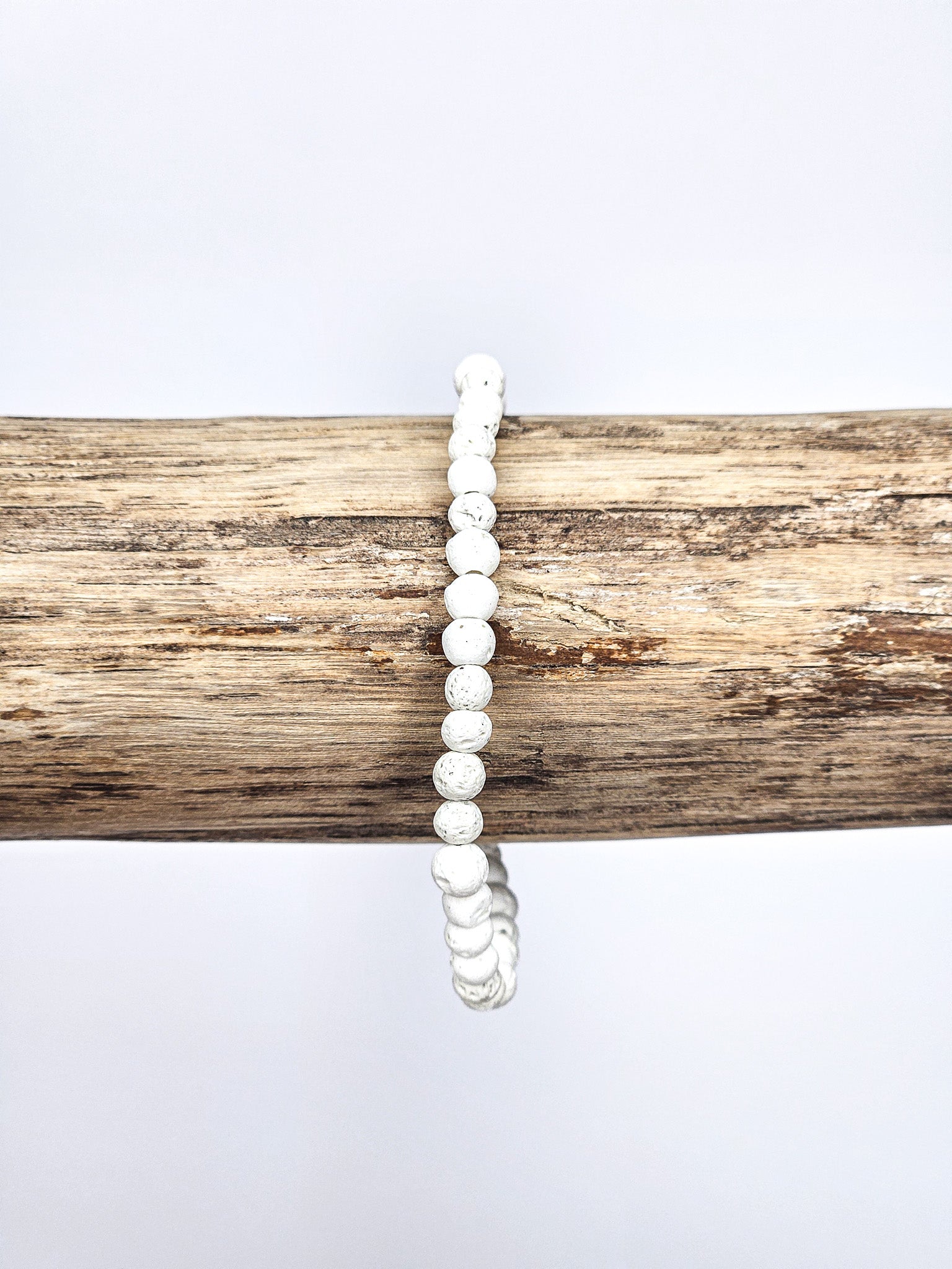 Bracelet • Pierre de lave blanche (4 mm)