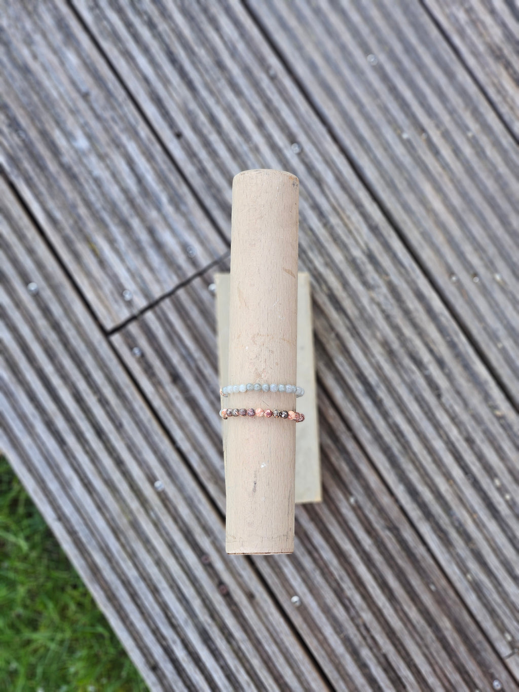Display • Handcrafted wooden jewelry holder • 005